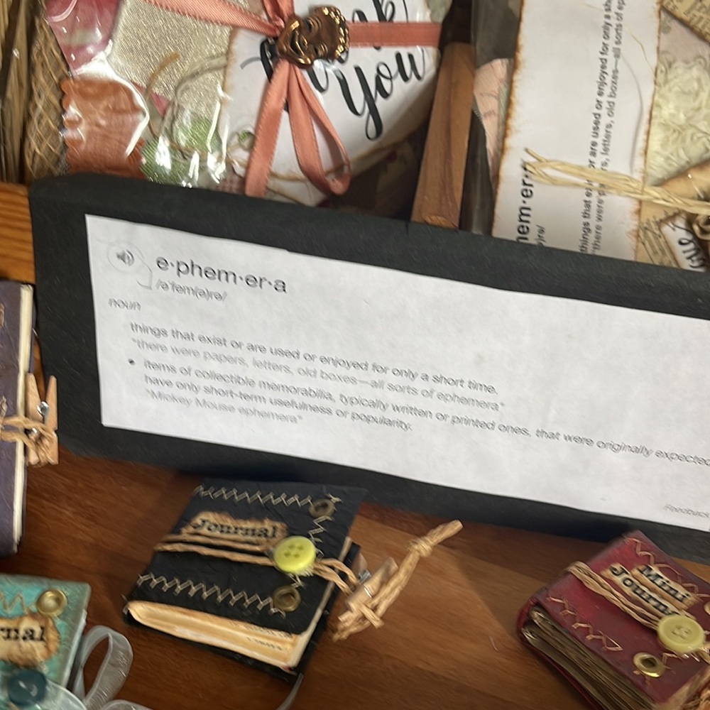 Ephemera Packets/Journals - Picture 2 of 7